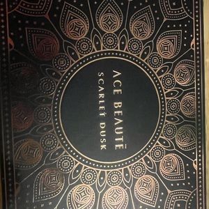 Ace Beaute Scarlet Dusk Eyeshadow Palette *comes with free gift*